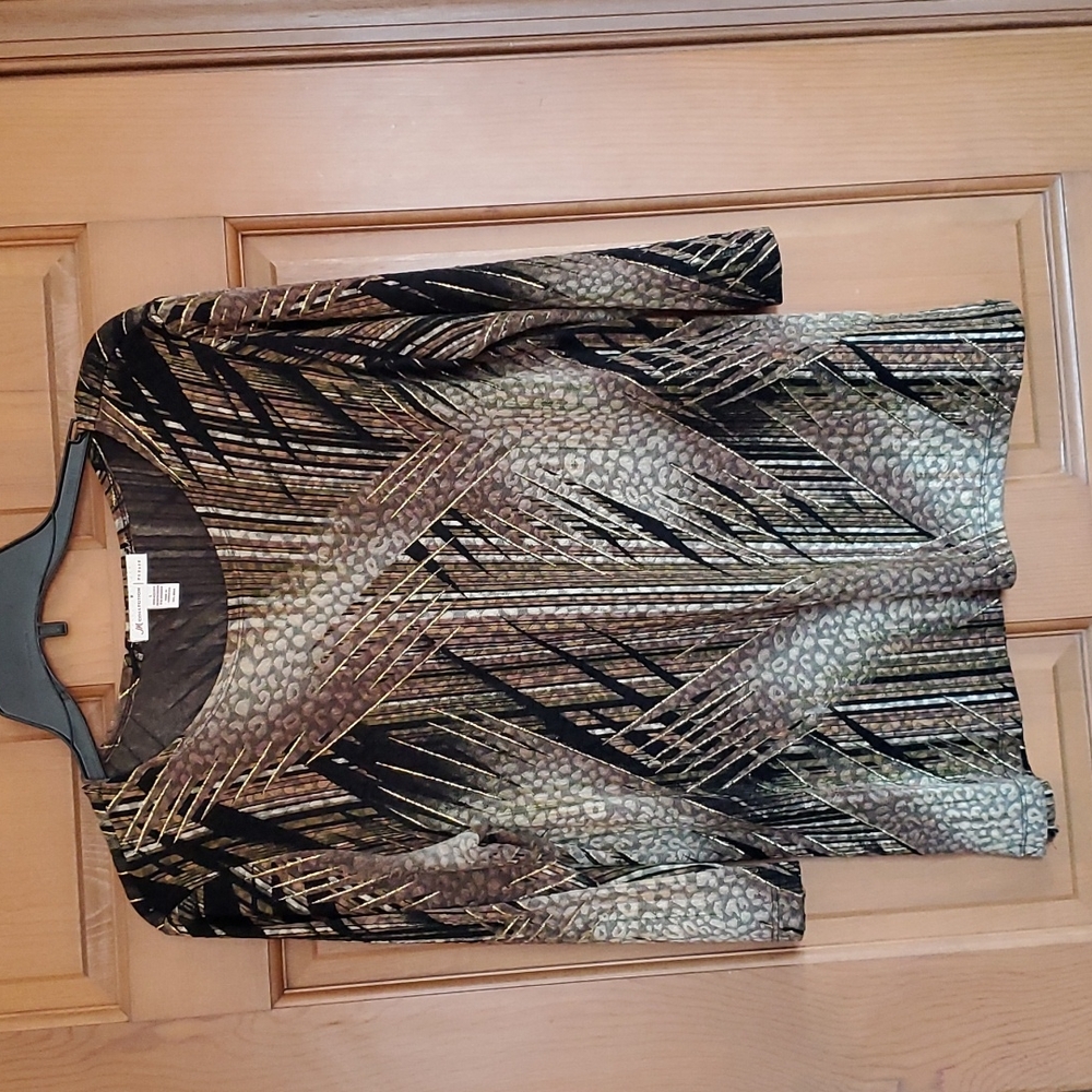 Ladies 3/4 sleeve top